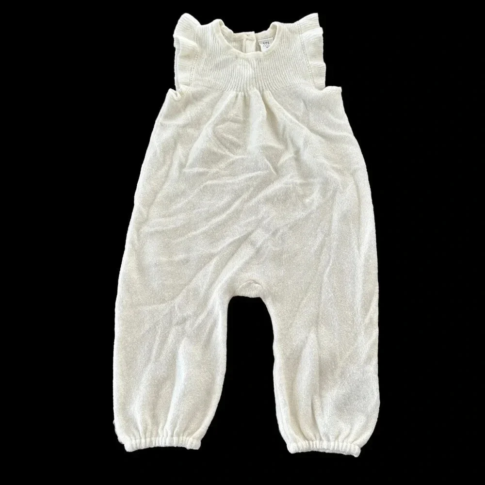 Baby Gap Sz‎ 6-12 months Cream Flutter Sweater One Piece Minimalist Contemporary